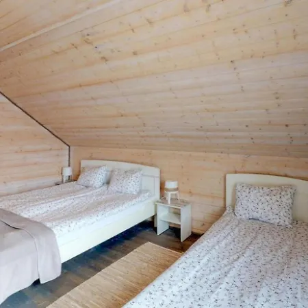 Lovely In With Heated Swimming Pool Vakantiehuis Karwia