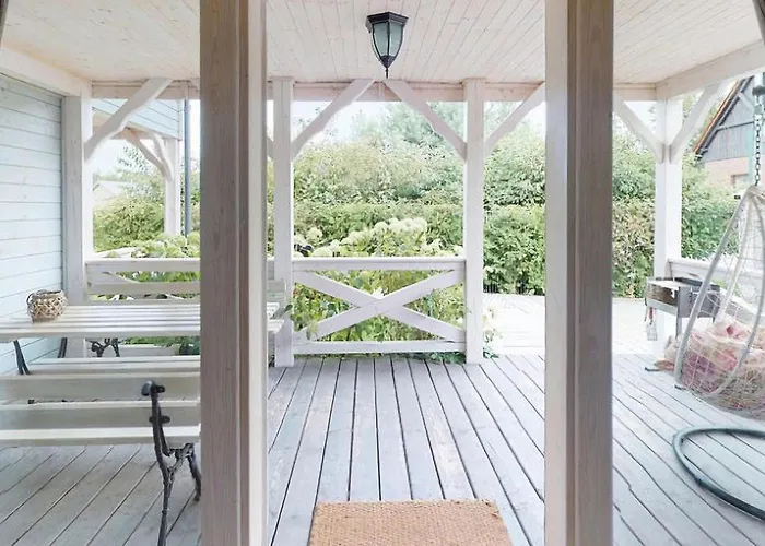 Stunning In Semesterbostad Karwia